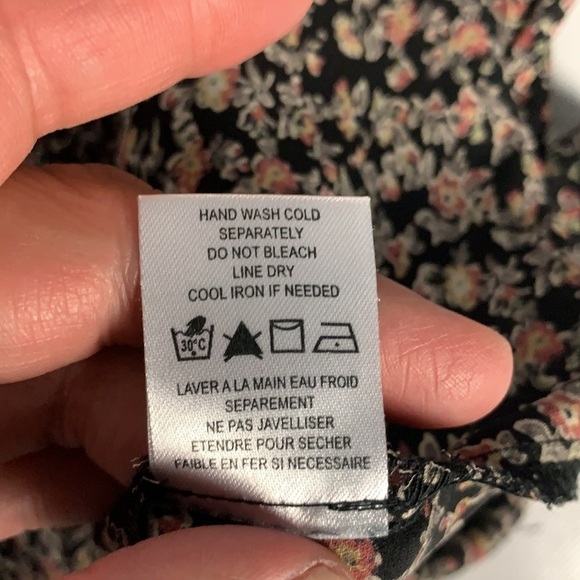 Pleione Floral Print Blouse - Picture 10 of 10